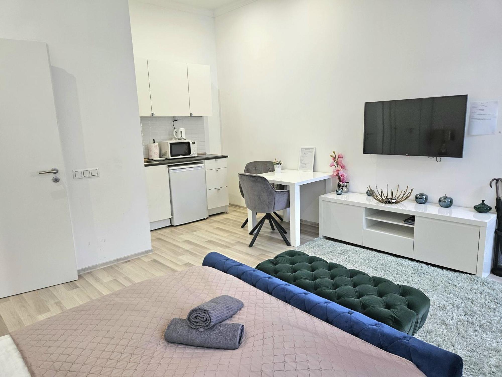 Designer Downtown Gem Apartment Budapest Luaran gambar